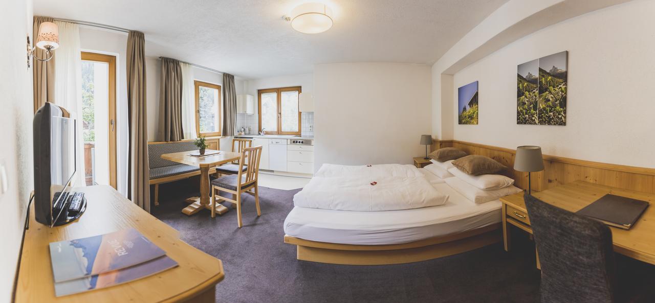 Hotel Montfort Sankt Anton am Arlberg Exterior photo